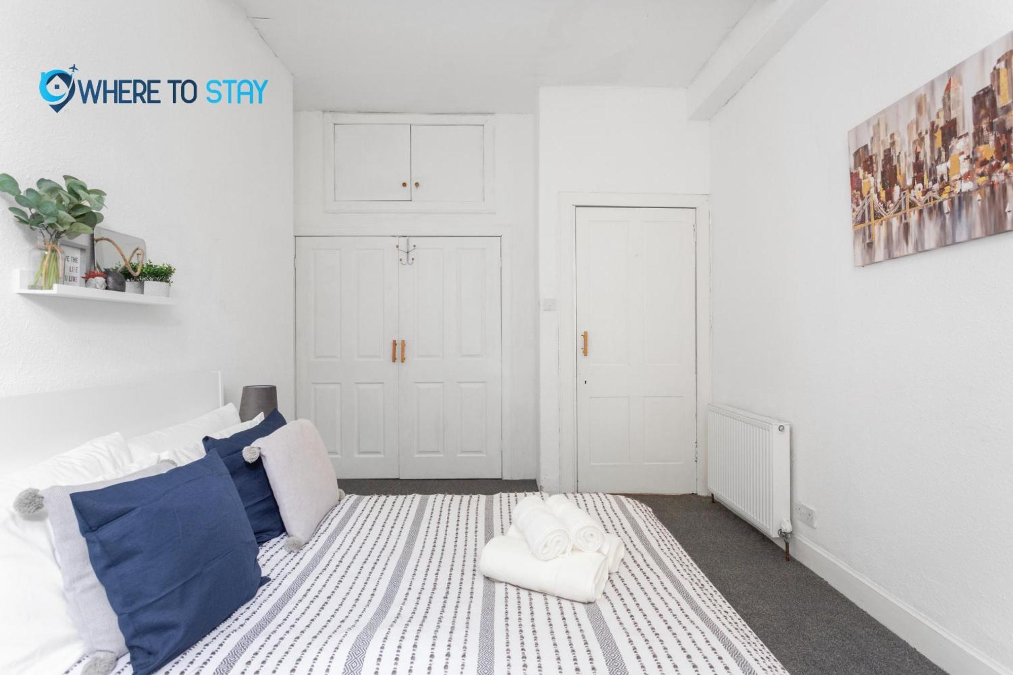 2 Bed - 7 Min Walk Train Station