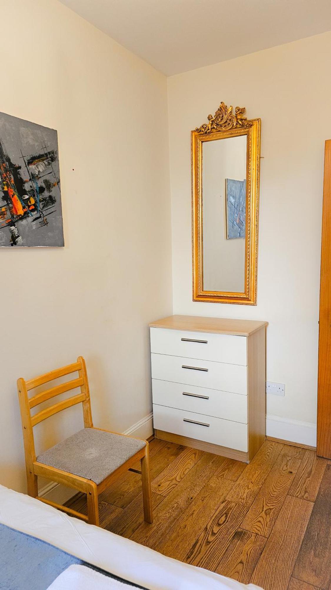Gardner's Crescent Apartment Edinburgh