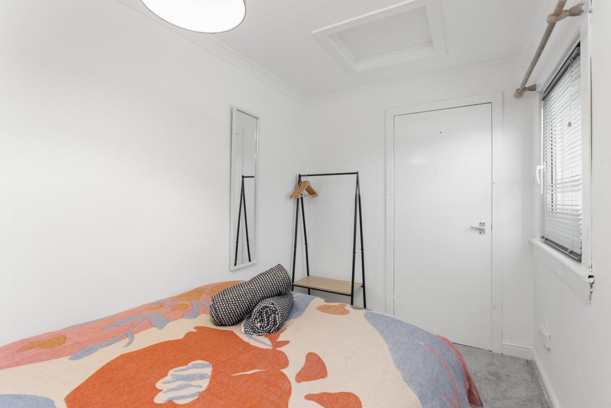 Stylish 3bed House Near Airport *
