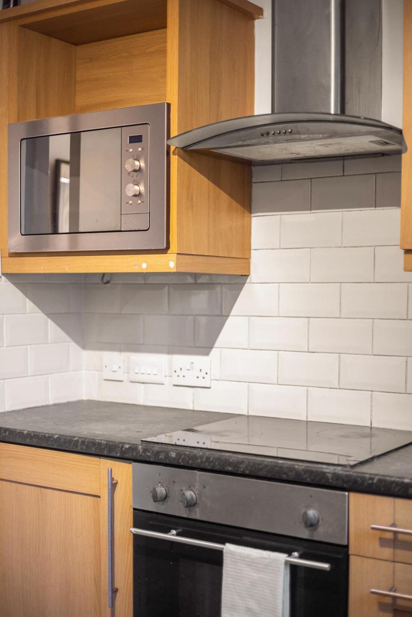 Apartment Stylish 3bed House Near Airport