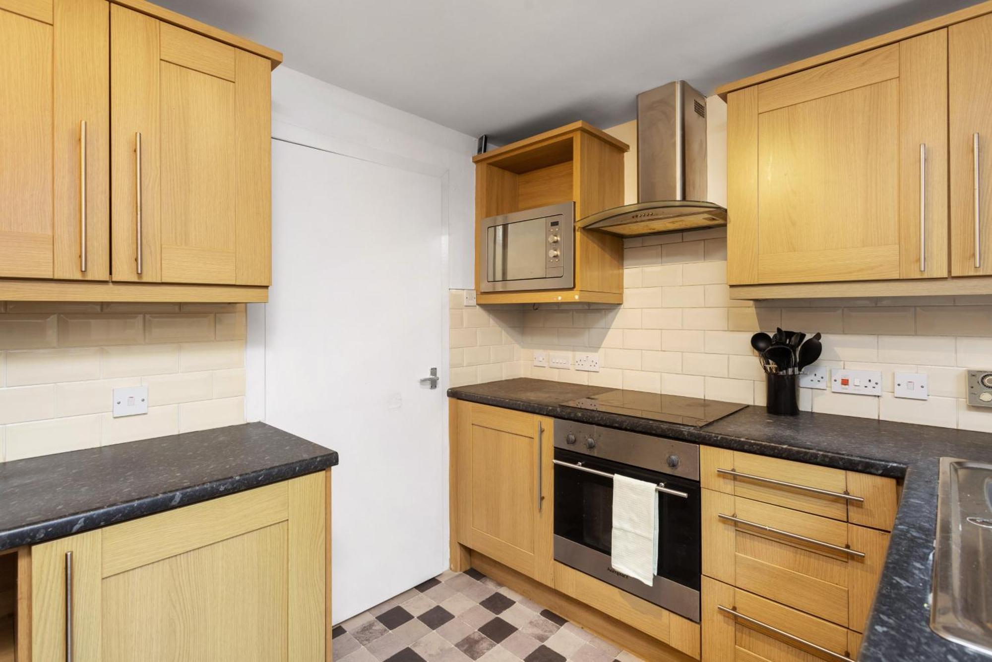 Apartment Stylish 3bed House Near Airport Edinburgh