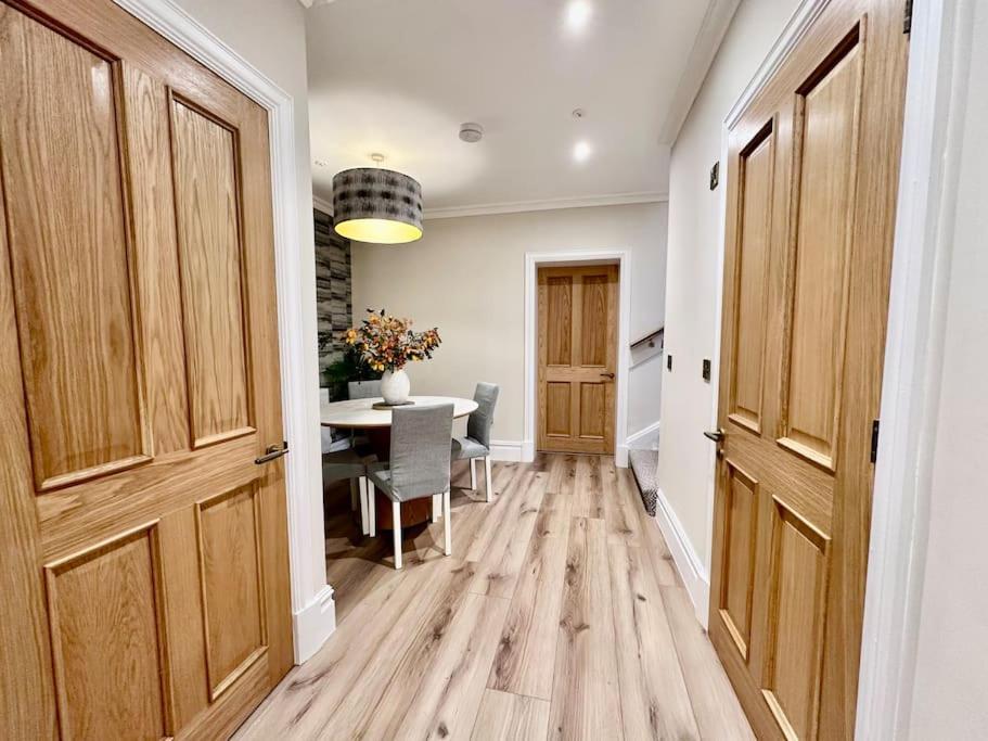 Apartment Spectacular 2 Bed, 2 Bath In Centre