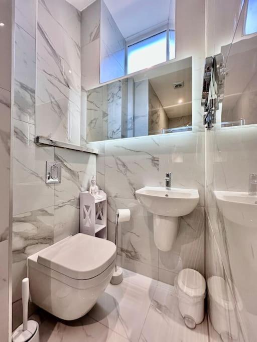 Apartment Spectacular 2 Bed, 2 Bath In Centre Edinburgh
