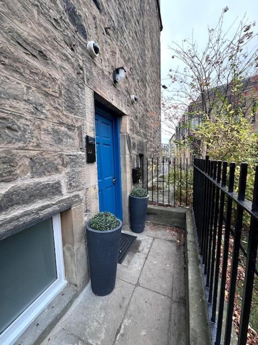 Spectacular 2 Bed, 2 Bath In Centre *