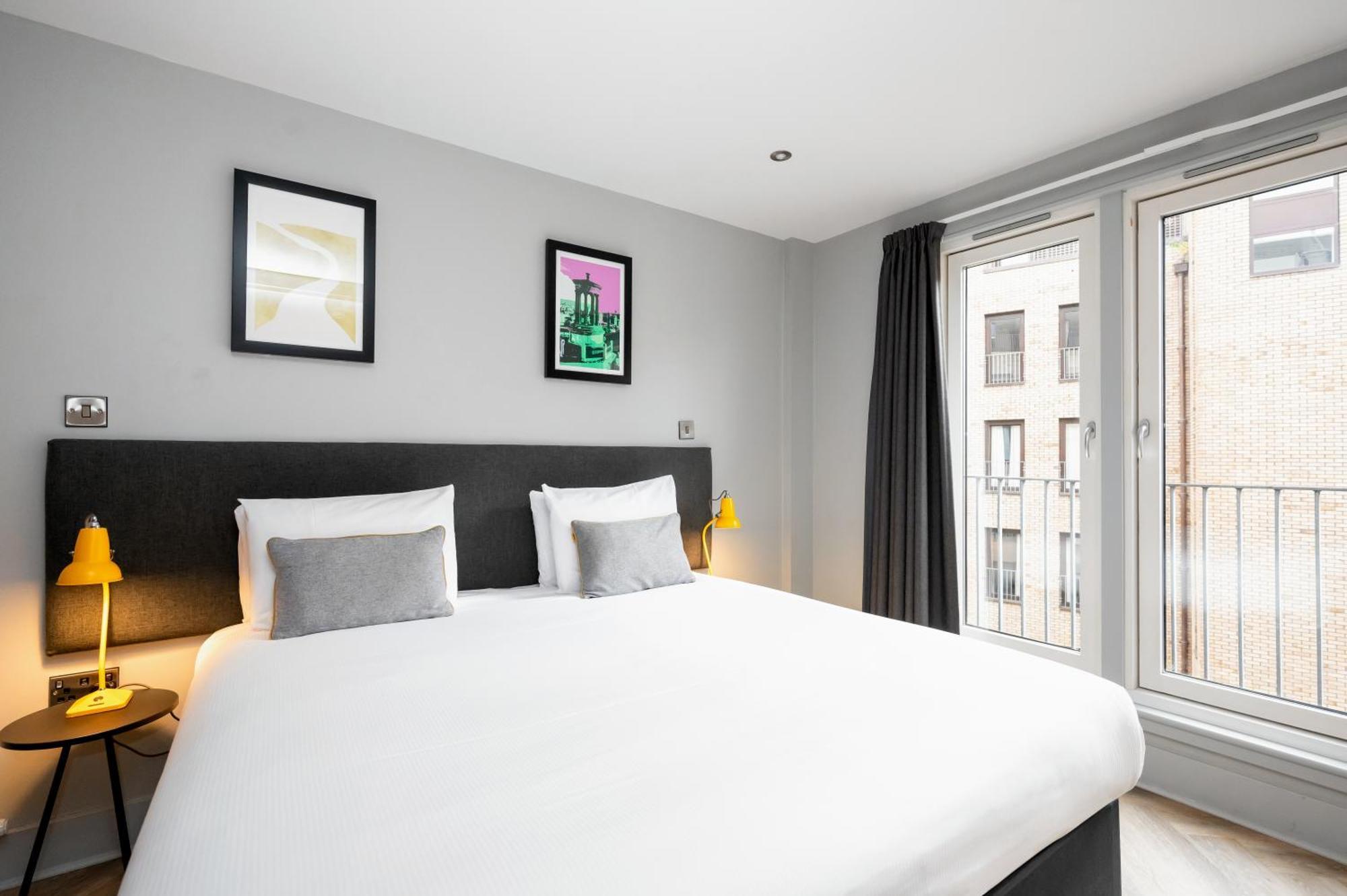 Staycity West End Aparthotel