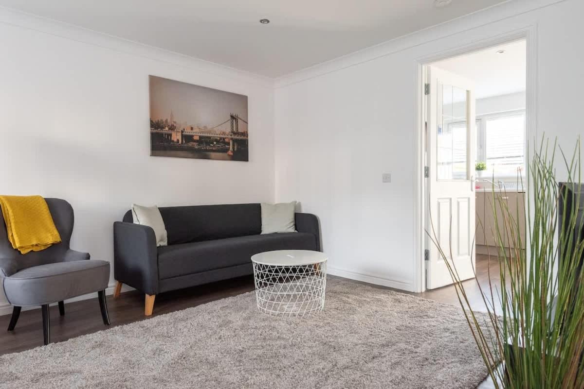 Vakantiehuis 4 Bedroom House - Free Parking EDI