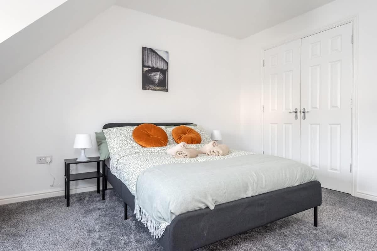 Vakantiehuis 4 Bedroom House - Free Parking EDI