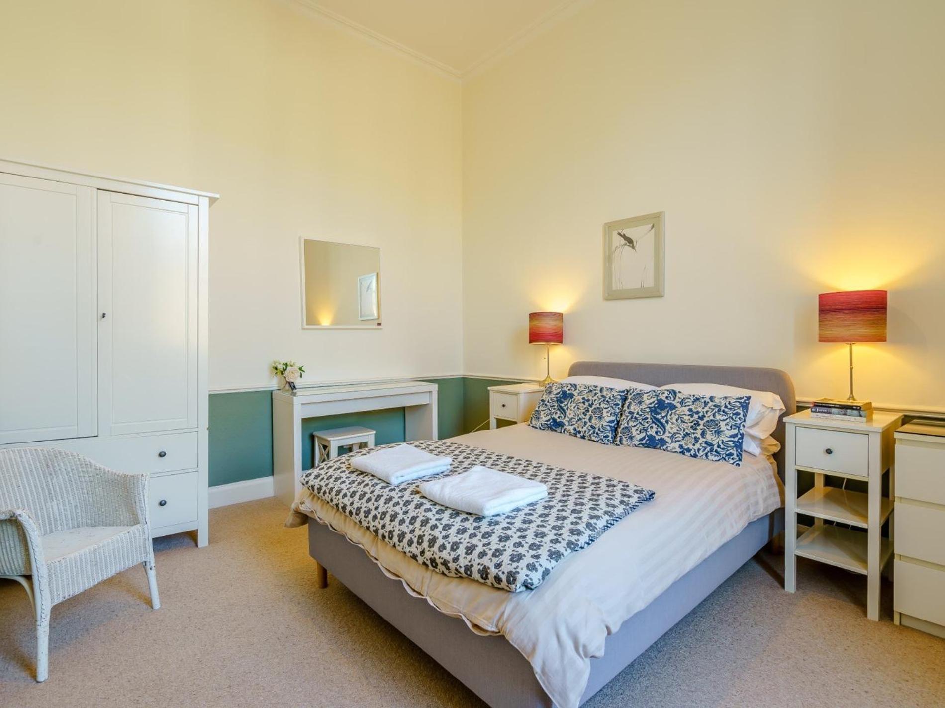 3 Bed In 79008 Apartment *
