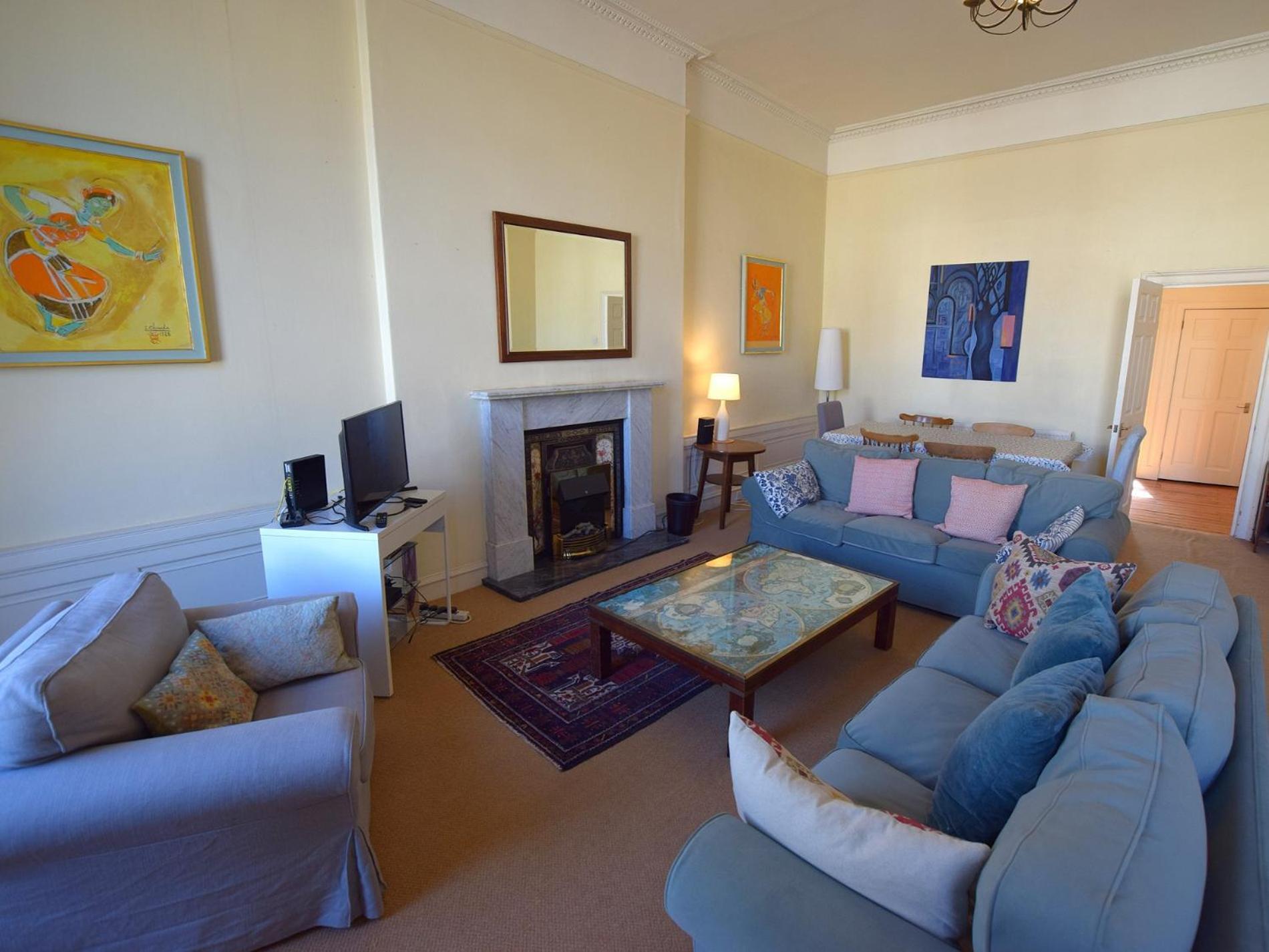 3 Bed In 79008 Apartment *