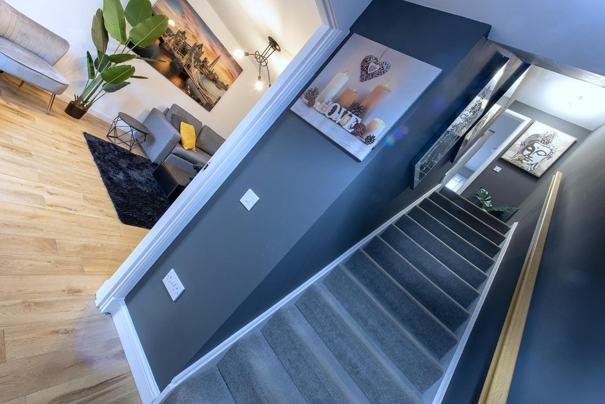 Luxury 4 Bedroom Townhouse With Free Parking Édimbourg