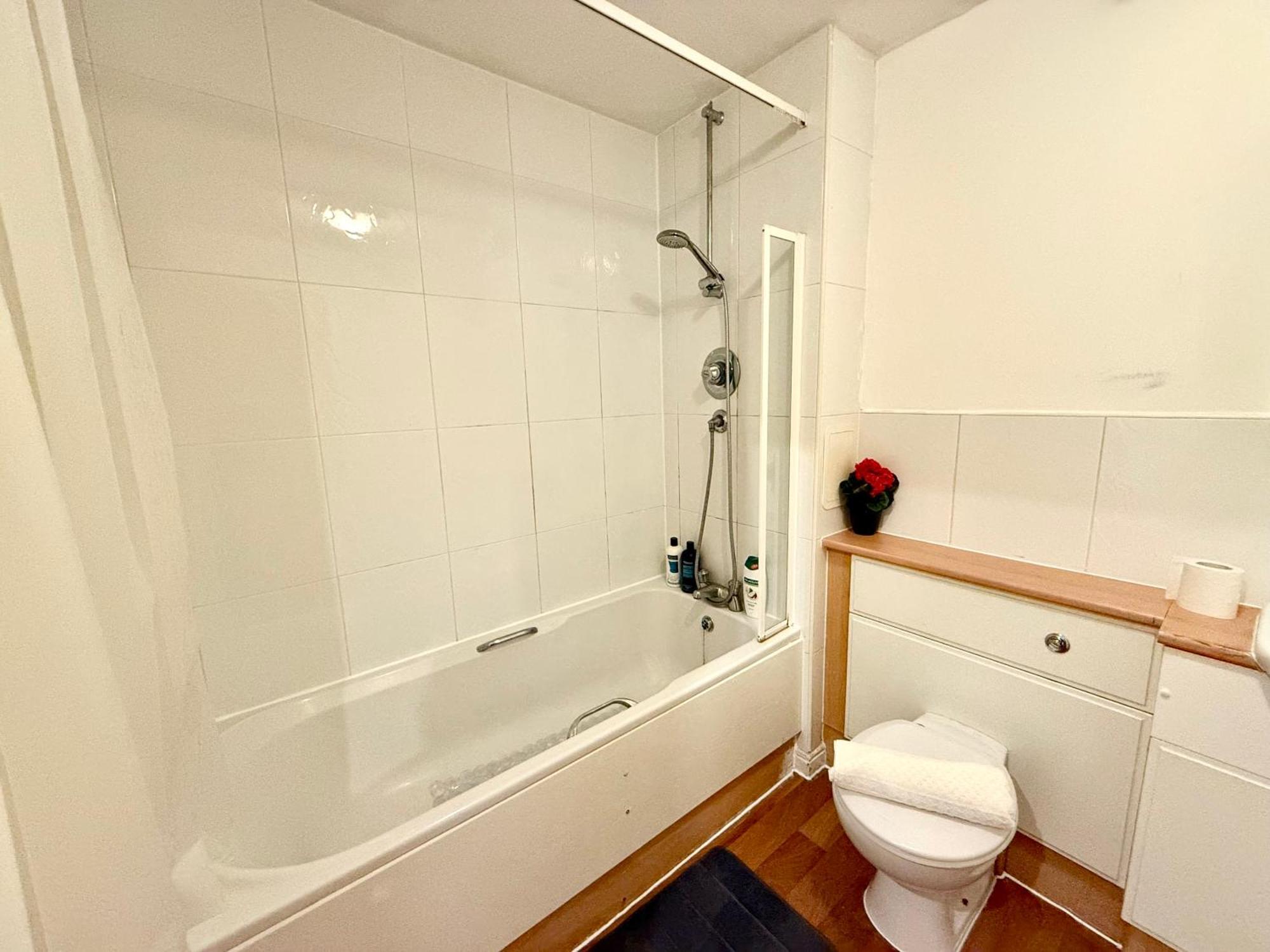 Pilrig Heights - Central - Free Parking & Fast Wifi *