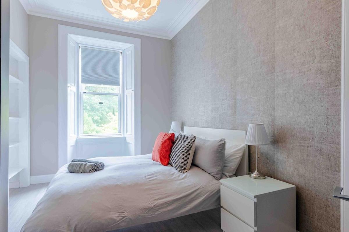 Spacious 3 Bed In Marchmont Apartment Edinburgh