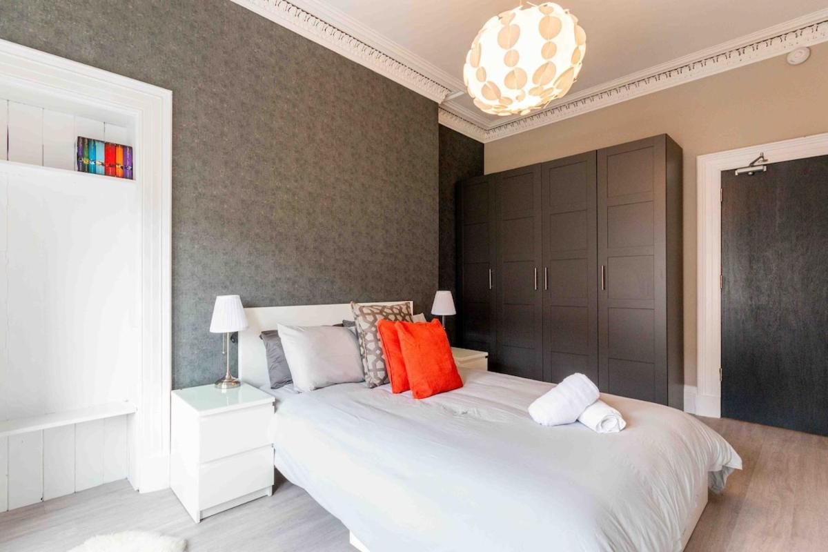 Spacious 3 Bed In Marchmont Apartment Edinburgh