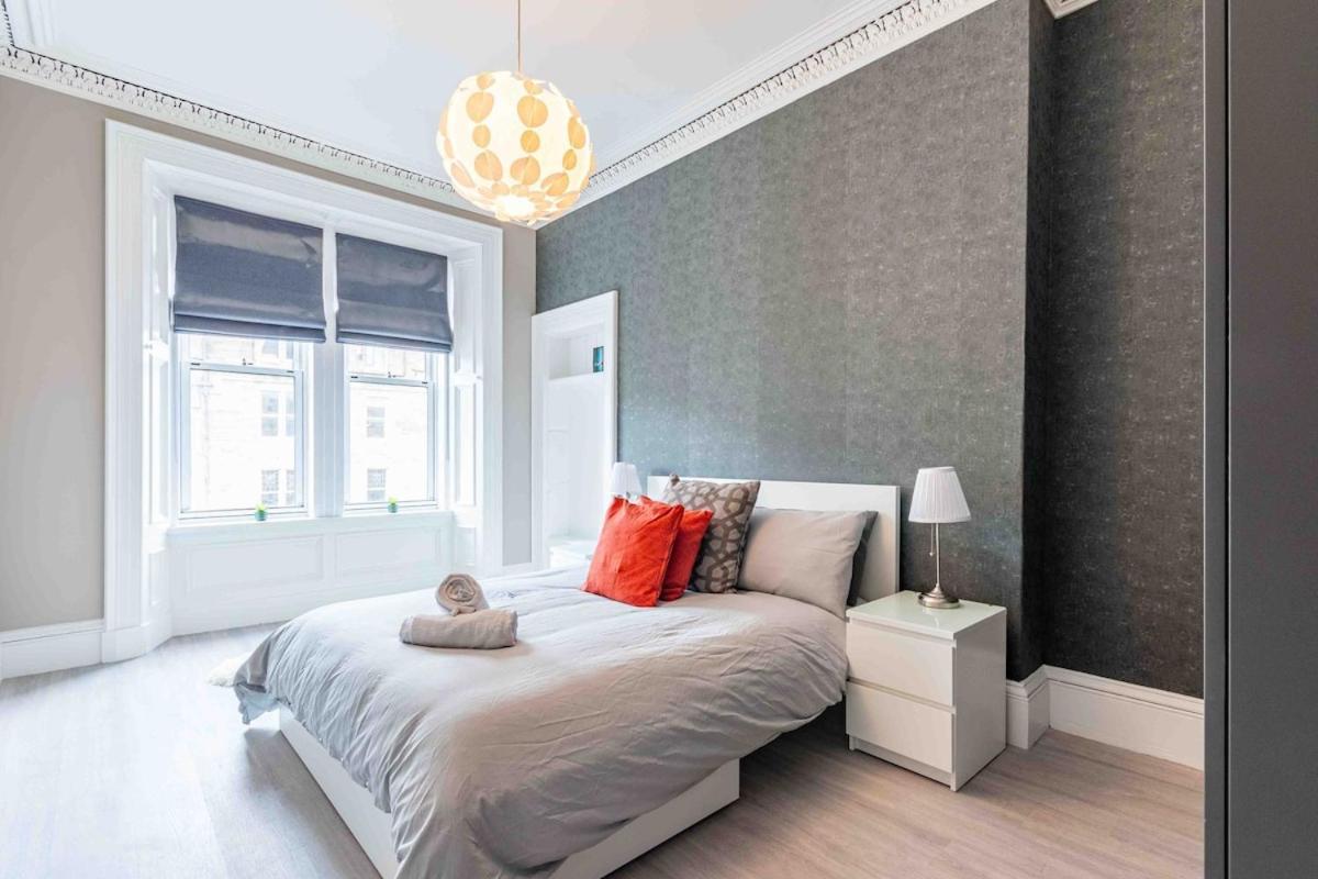 Spacious 3 Bed In Marchmont Edinburgh