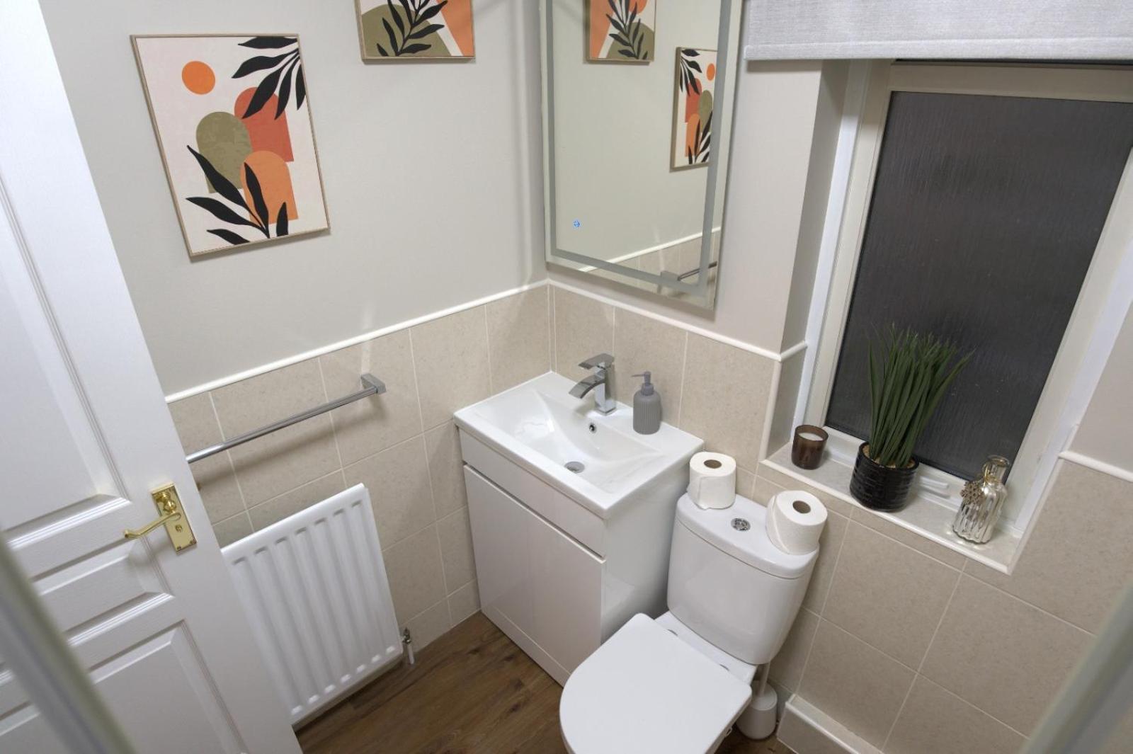 Modern 2 King Size Bed Flat Free Parking Edinburgh