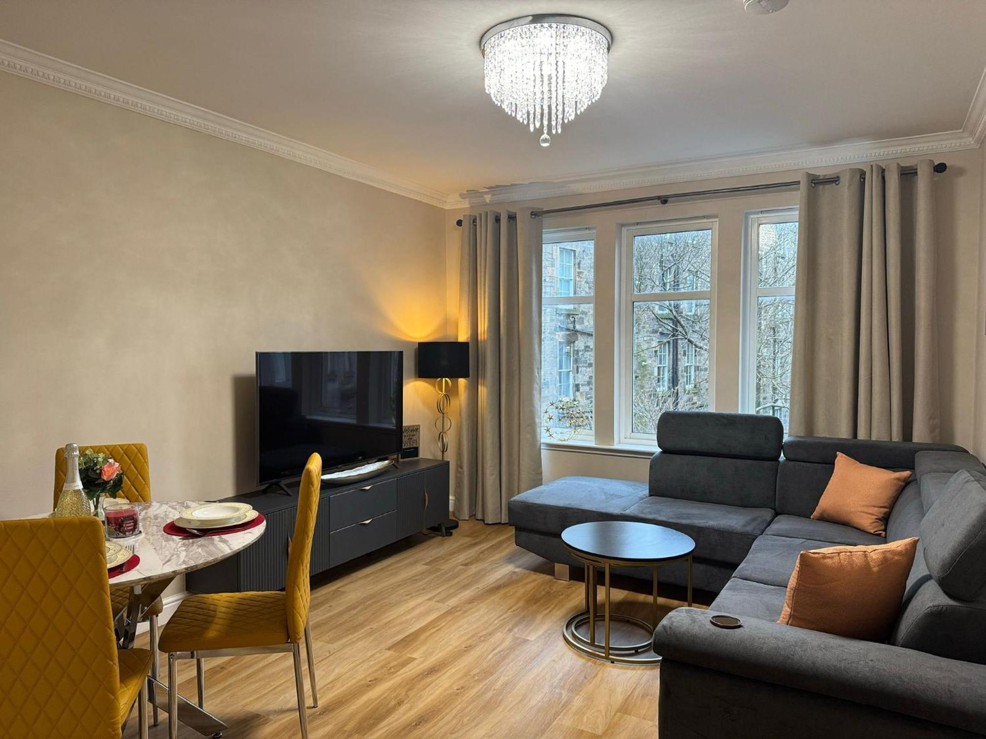Apartment Modern 2 King Size Bed Flat Free Parking *