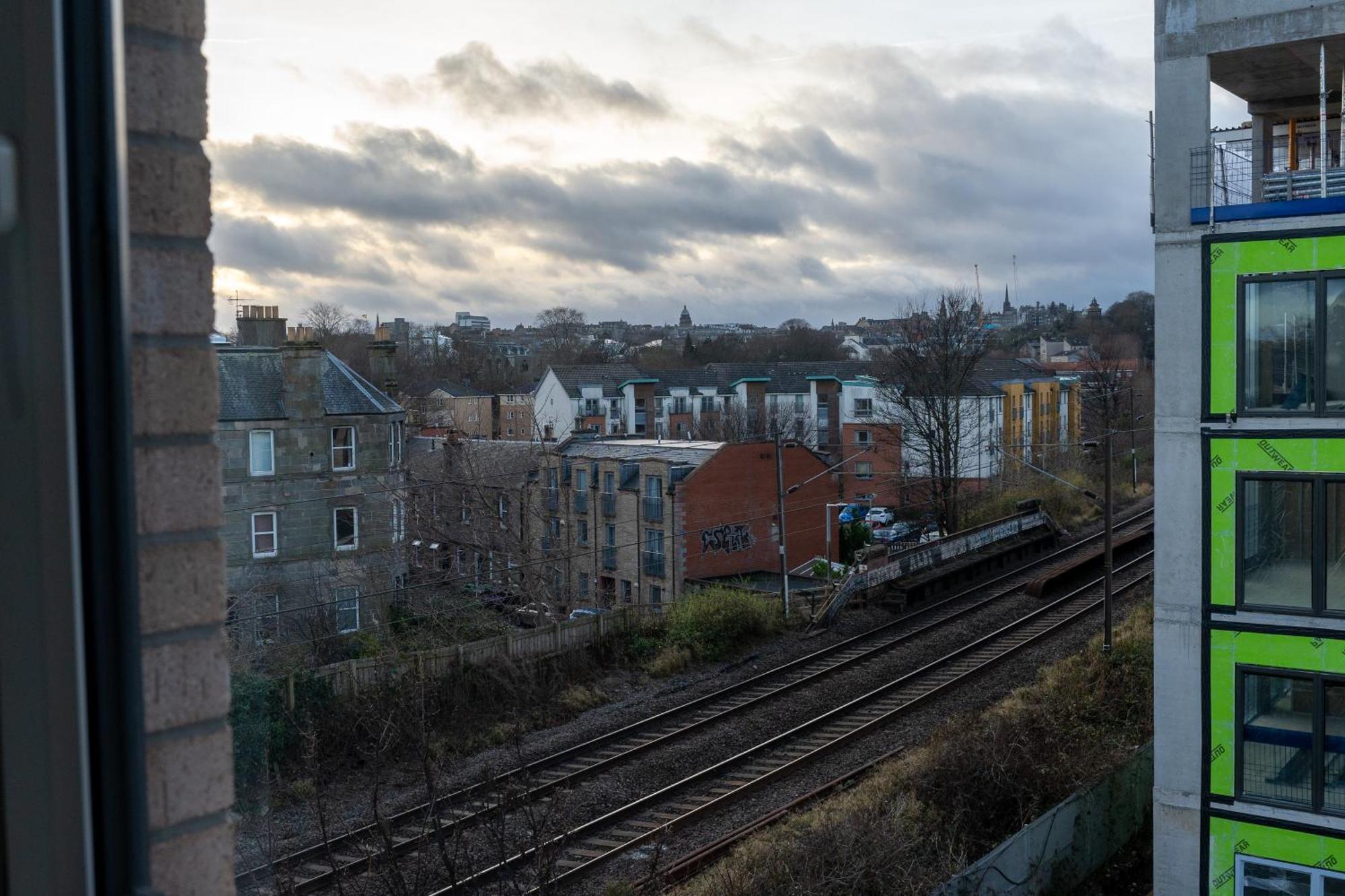 Modern 2br City Centre Apt With Arthur's Seat View Apartment