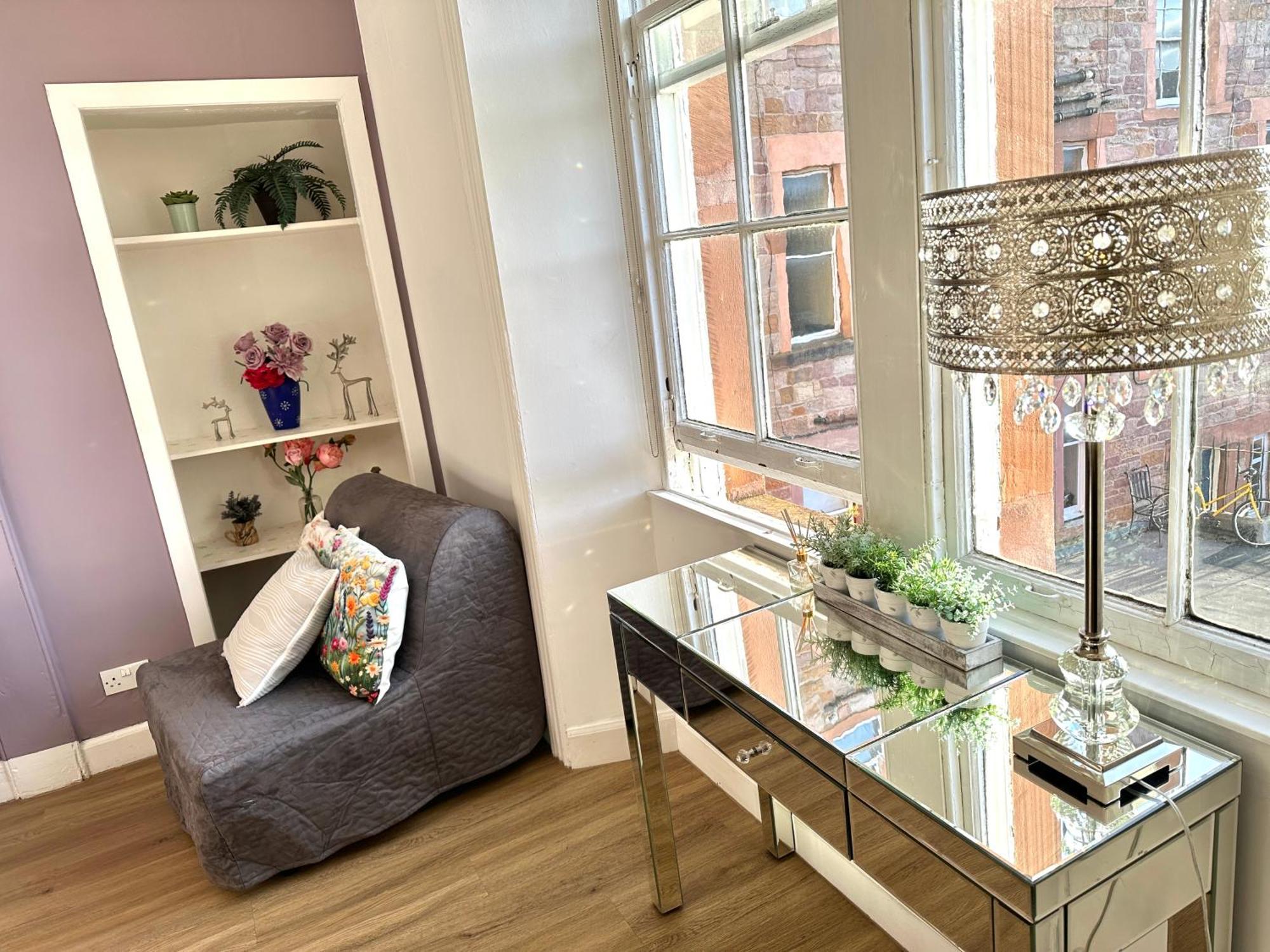 Apartment Cosy In Centre , 2 Bedroom1 Bathroom Edinburgh