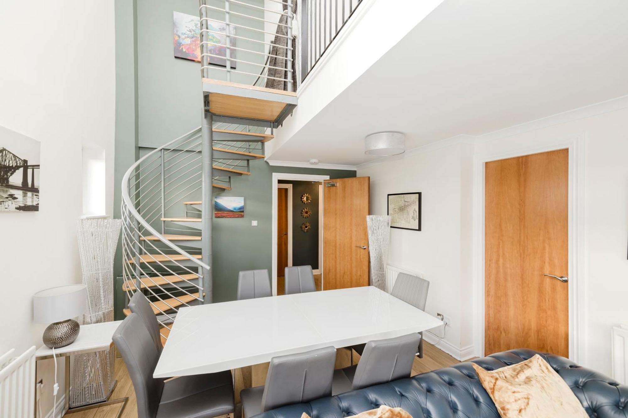 Apartment Joivy Stylish With Balcony In Old Town *
