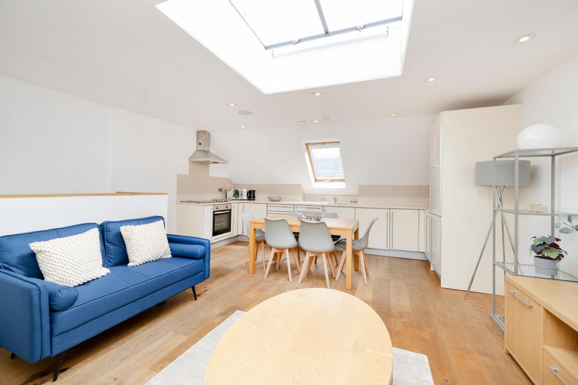 Apartment Joivy Chic 2-br Flats Near Castle Edinburgh