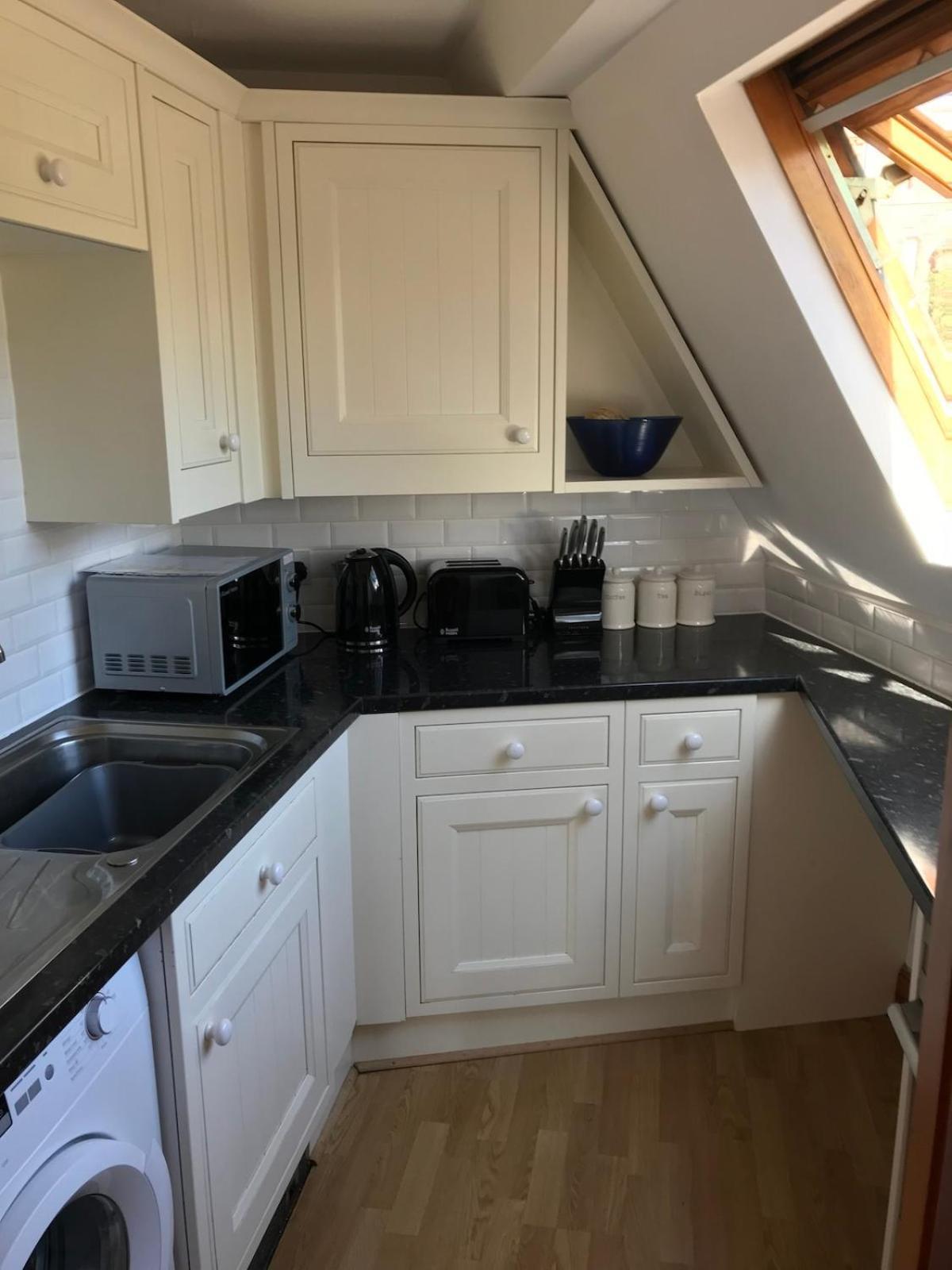 Stylish With Private Roof Terrace * Edinburgh