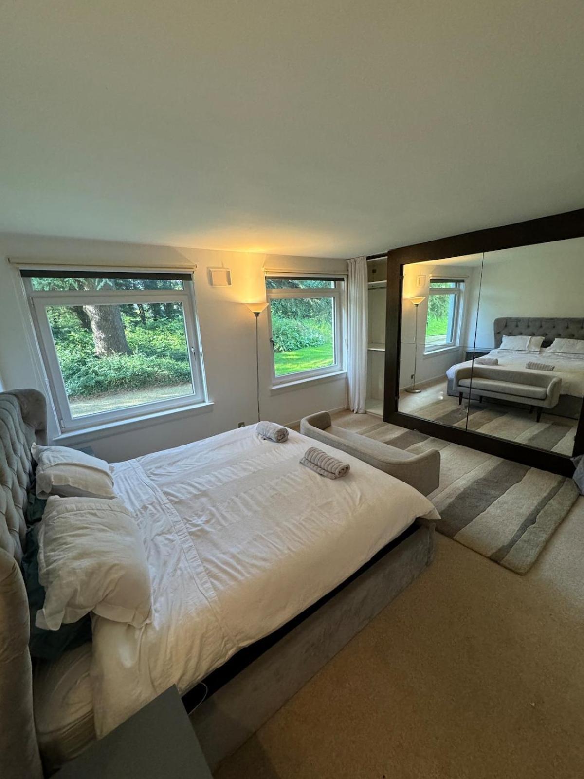 Appartement 3 Bedroom Tranquil Ground Floor Flat In Merchiston *