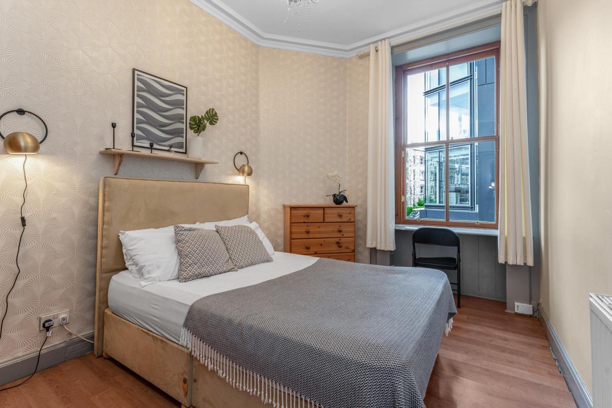 Appartement Central, Cozy 2br-1ba-haymarket - With Parking Édimbourg