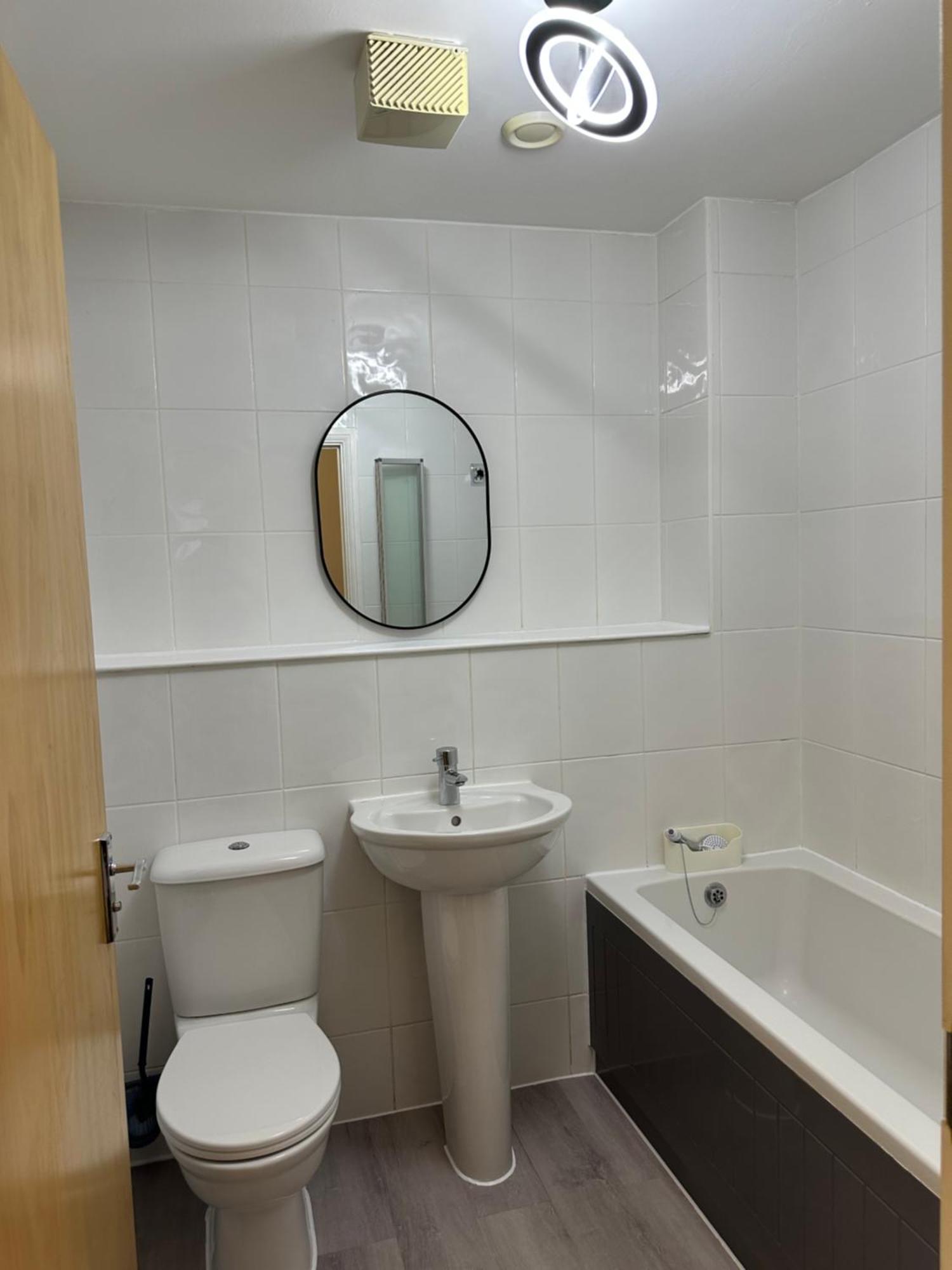 Quiet 2 Bedrooms And 2 Bathrooms With Free Parking Appartement Édimbourg