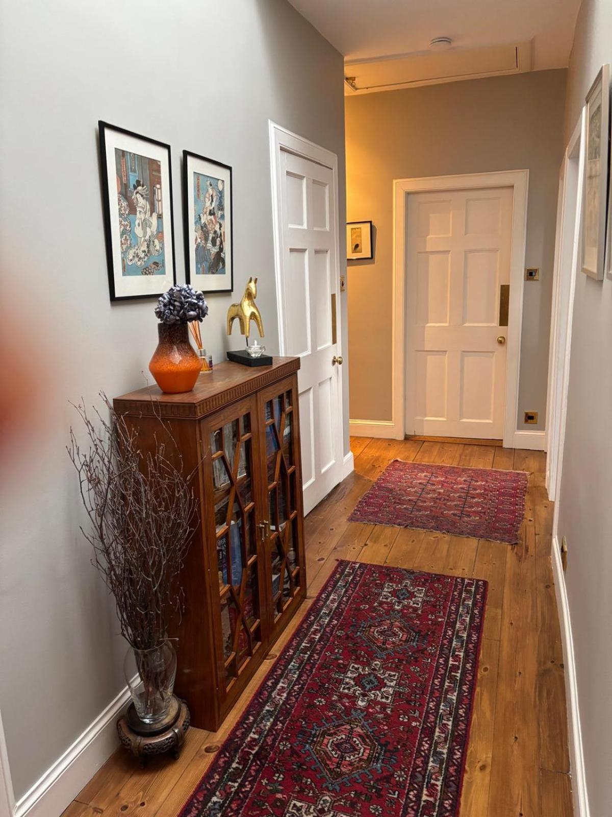 Stunning 2-bedroom Georgian Flat, Centre Apartment *