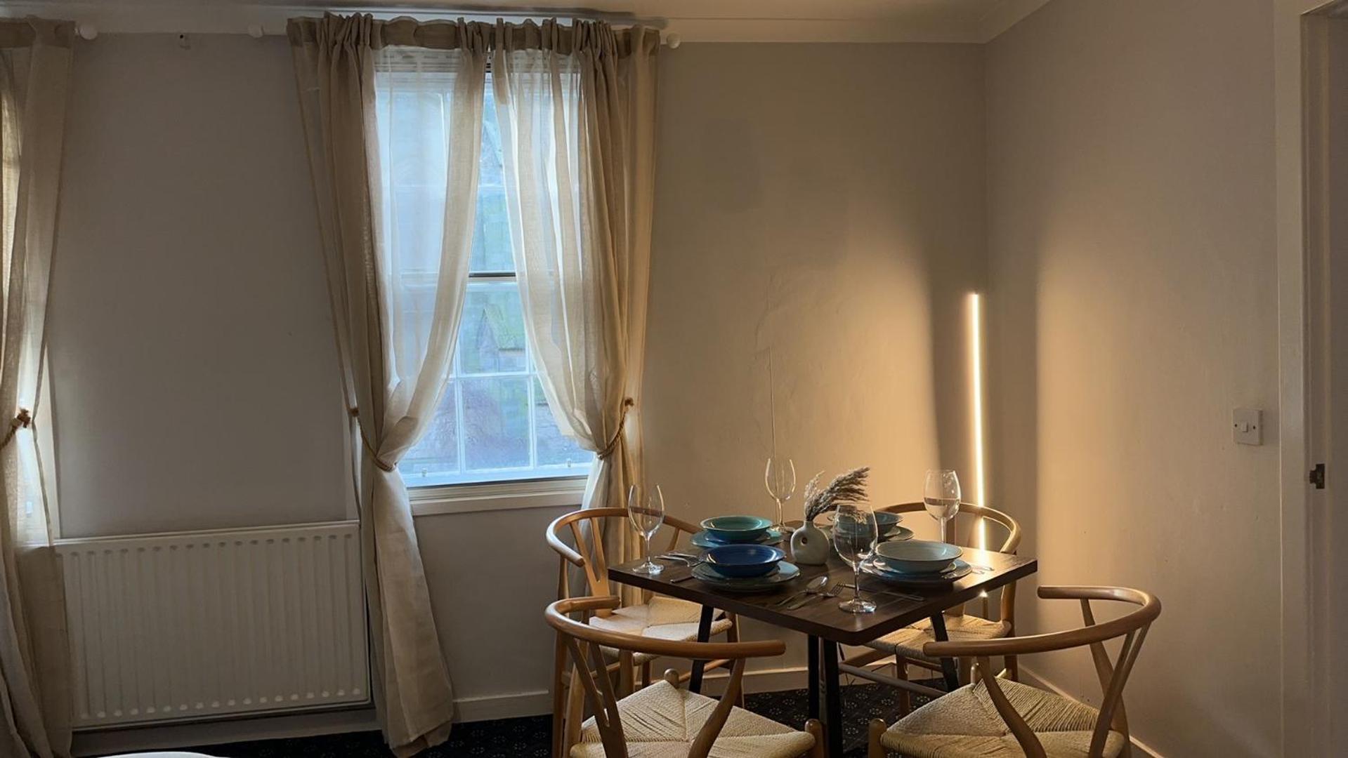 Apartment Nicolson Street Two Bedrooms Edinburgh