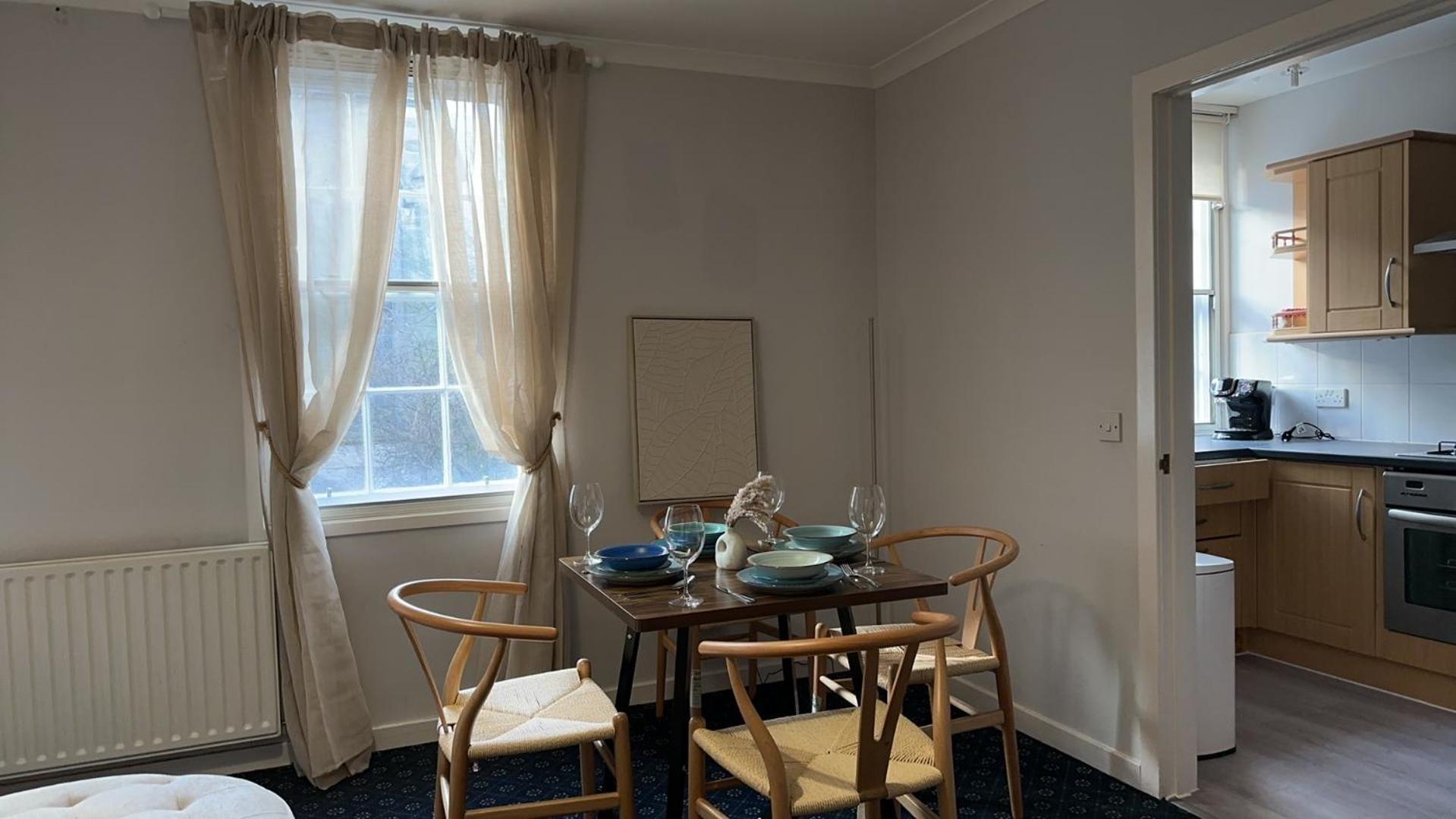Nicolson Street Two Bedrooms *