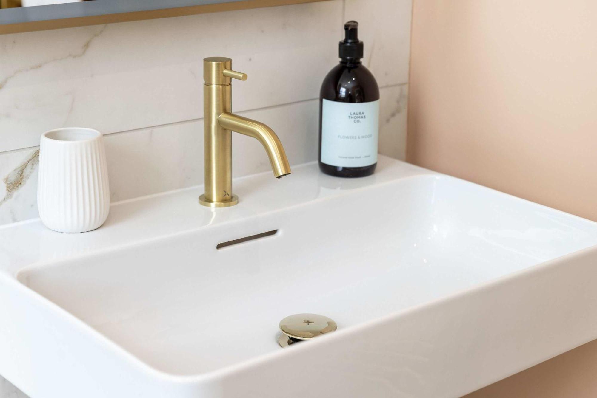 Dragon Luxury Serviced At Albyn Place Apartment EDI