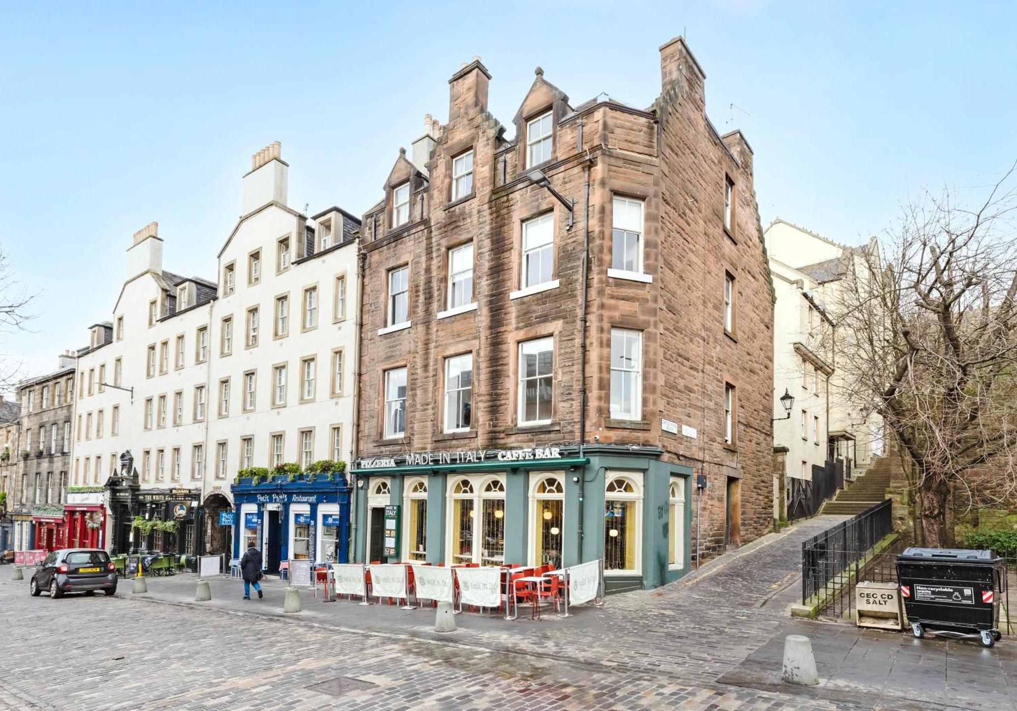 Grassmarket Apartment *