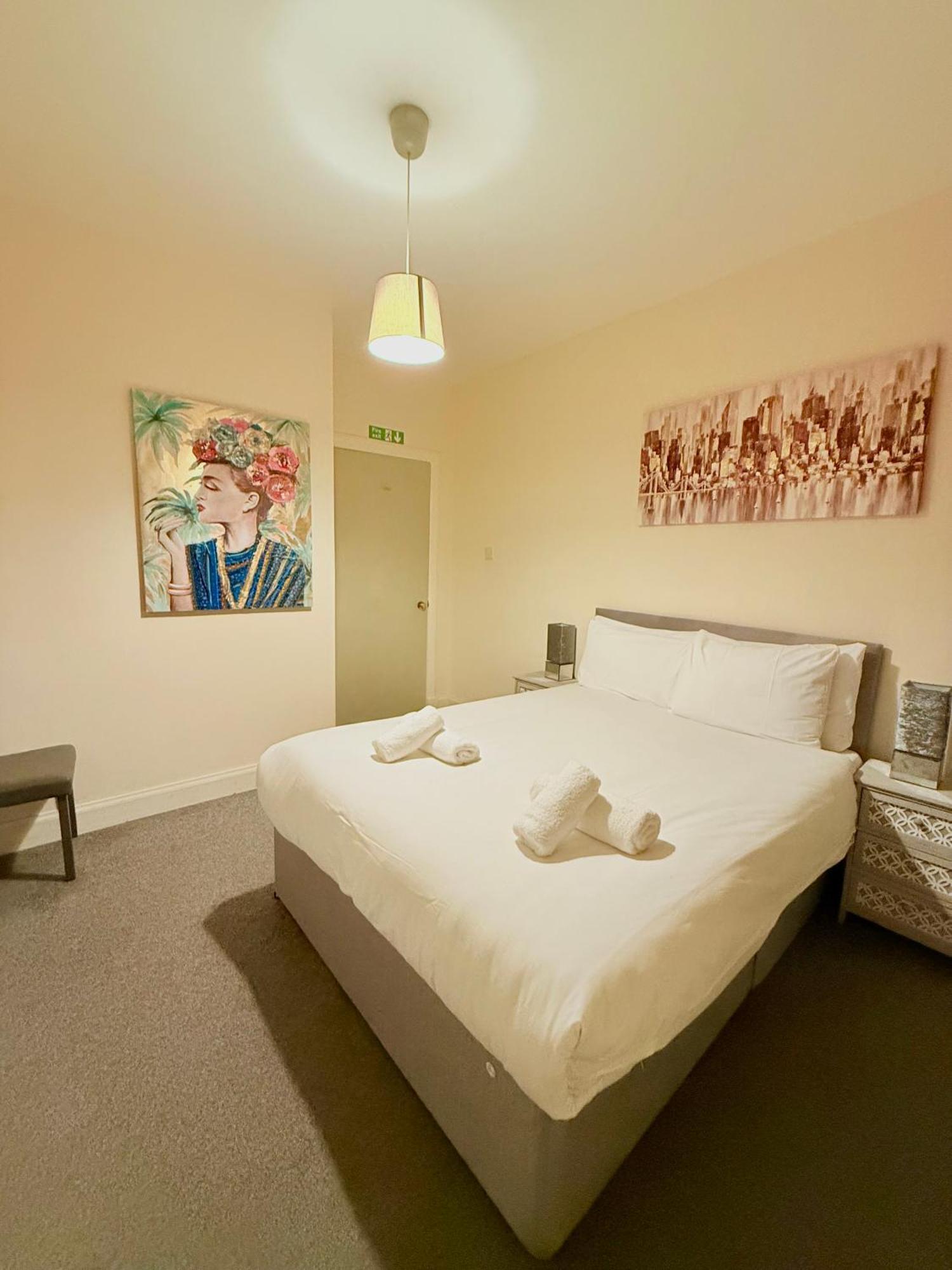 Two Bedroom Apartment-central Edinburgh-old Town-licensed Edinburgh