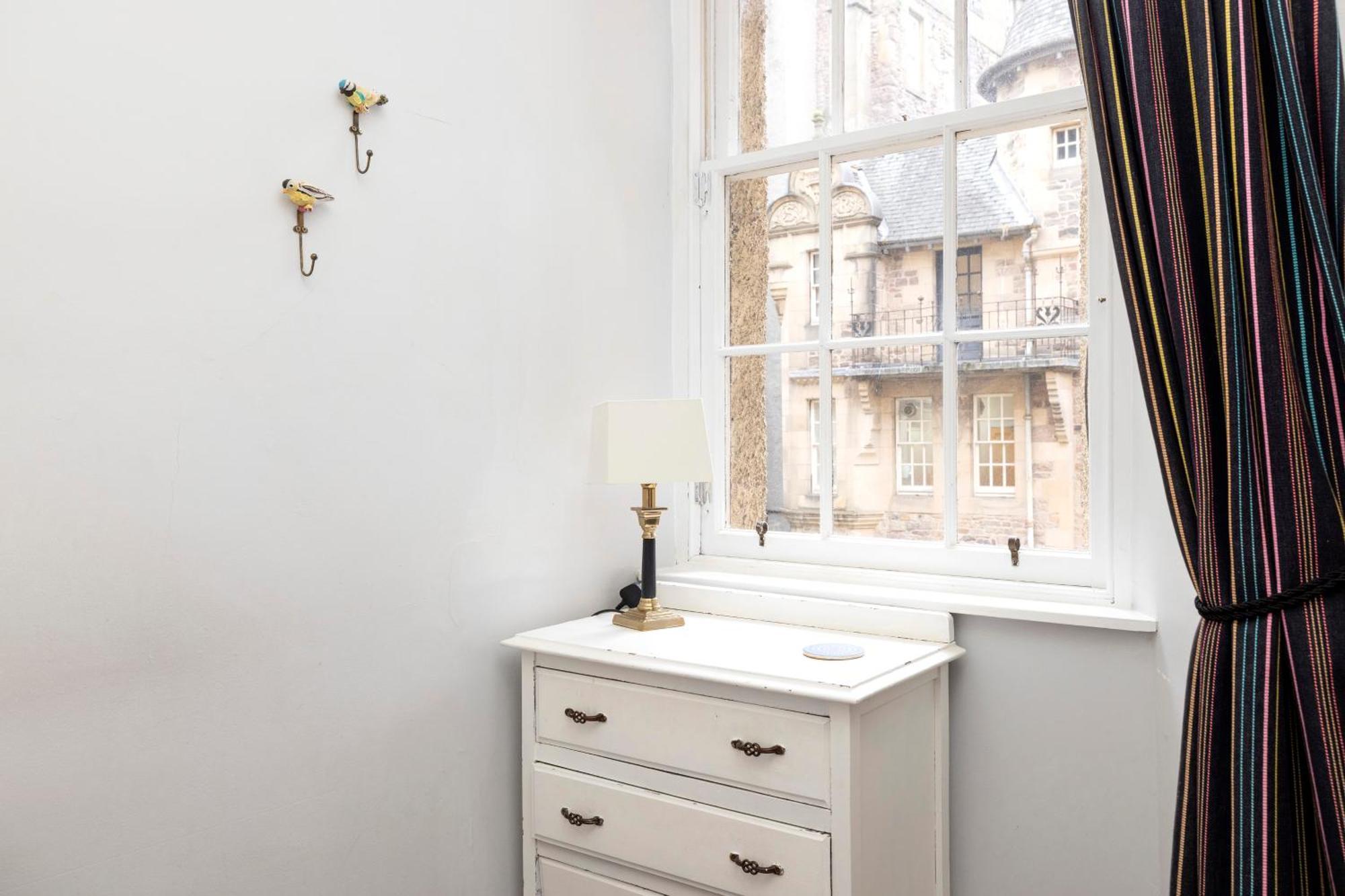 Joivy Classy Near Castle Apartment Edinburgh