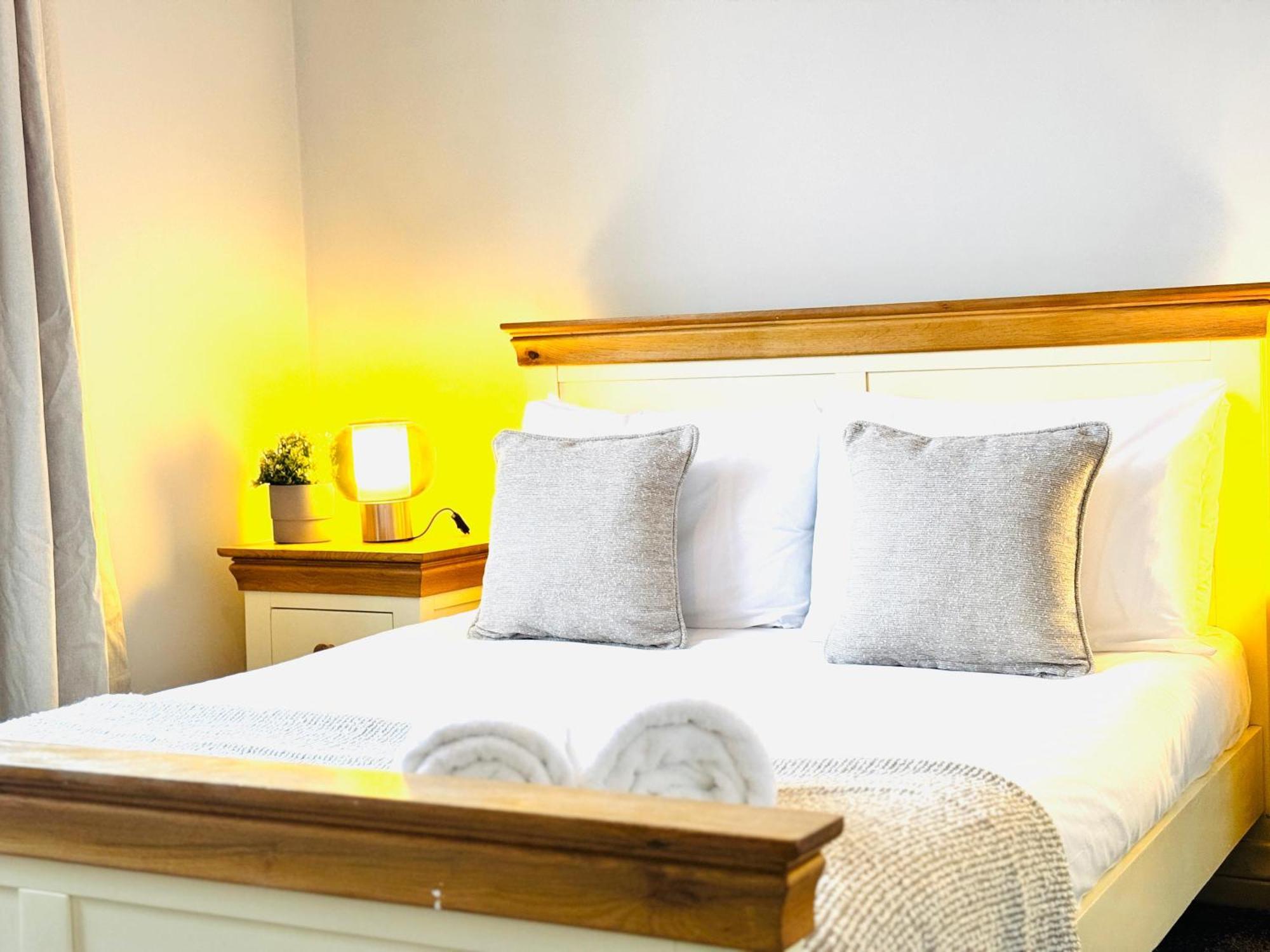 From - Iona - Private Members Club Accommodatie bij particulieren *