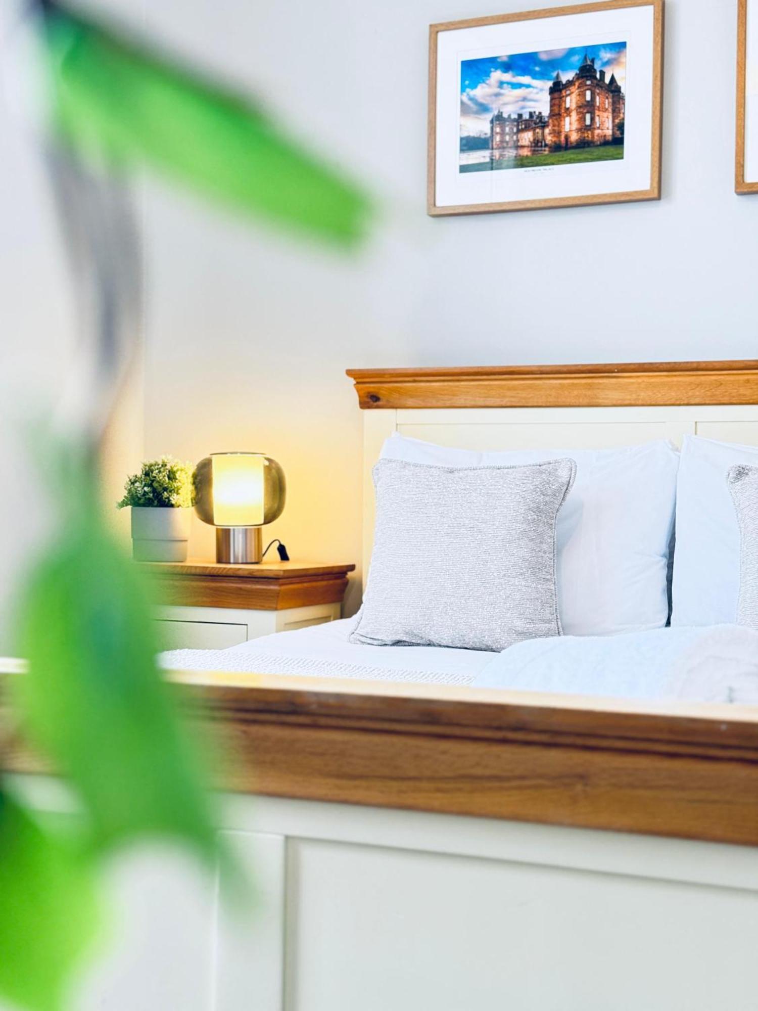 From - Iona - Private Members Club Accommodatie bij particulieren