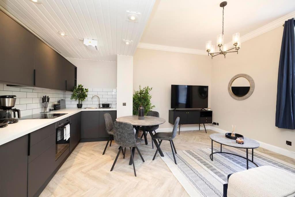 The Heart Of Old Town With Castle Views Appartement *