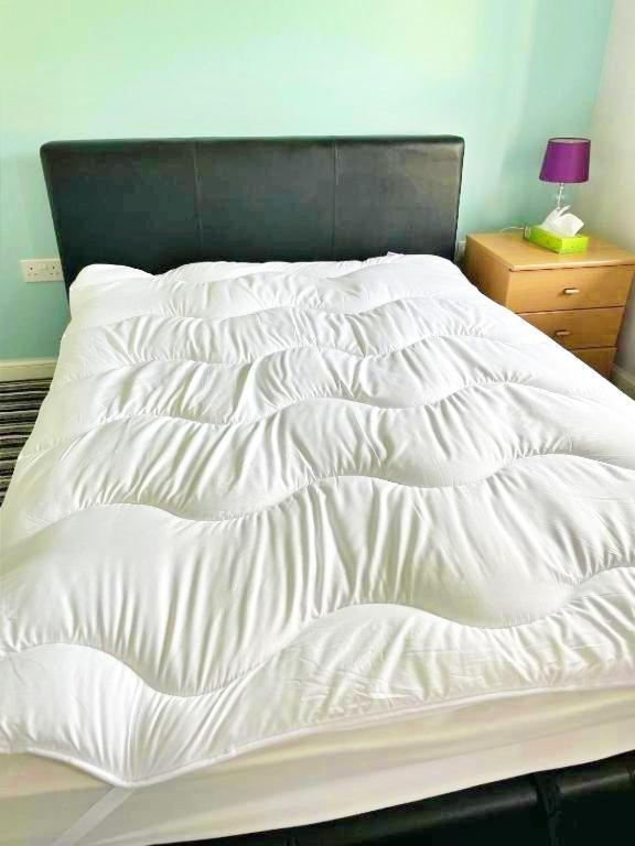 Newbuild - 3 Bedrooms, 2 Baths,5 Mins From Airport *