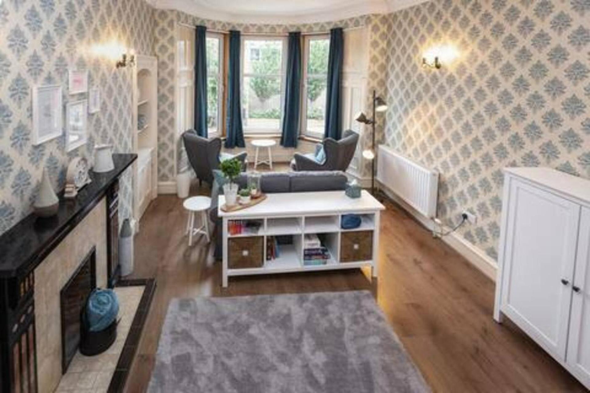 Apartment Bright Spacious Centre