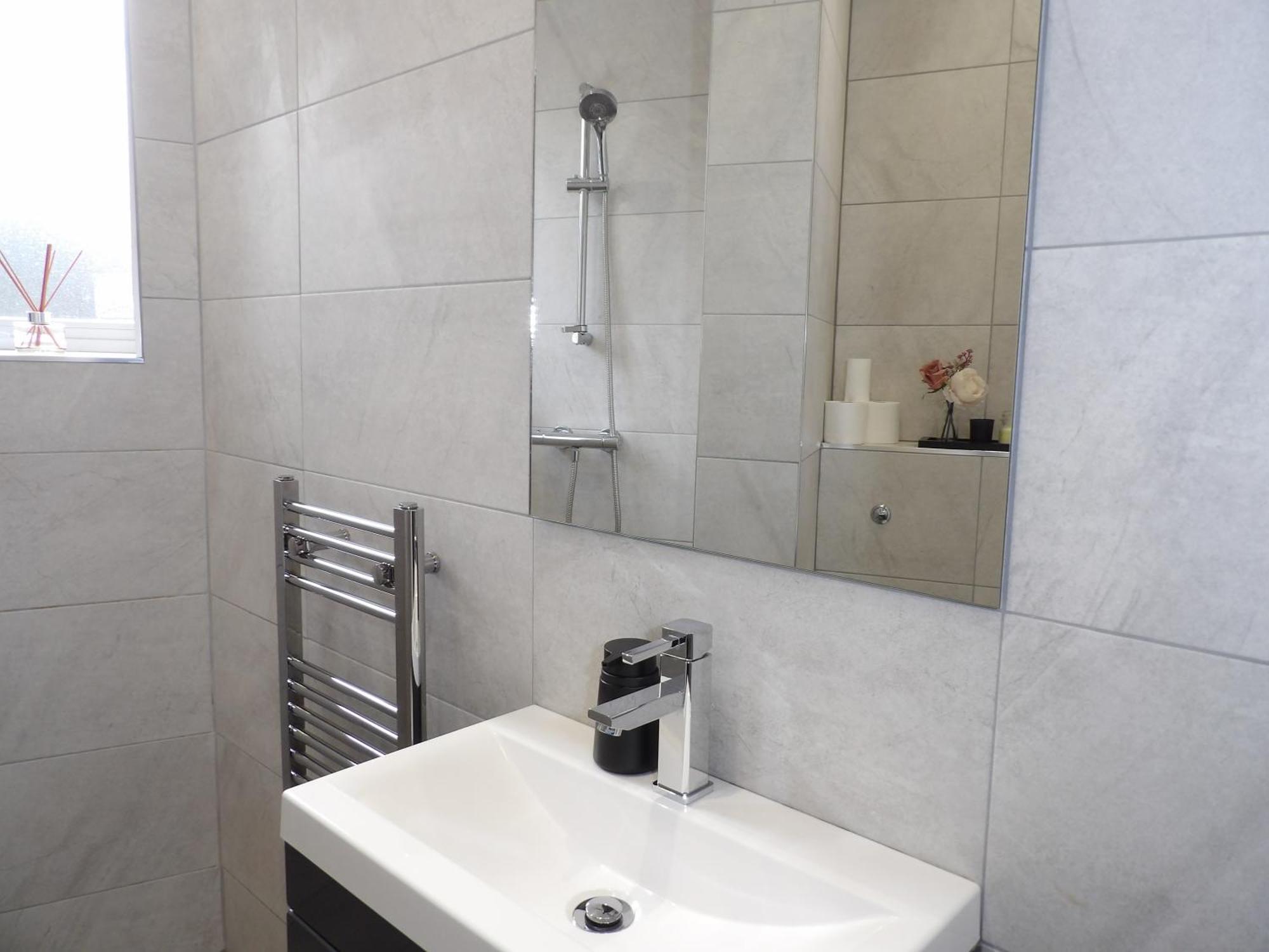 Convenience, Calm Comfort-- A Stylish One-bedroom Retreat Just 3 Stops From The Heart Of The