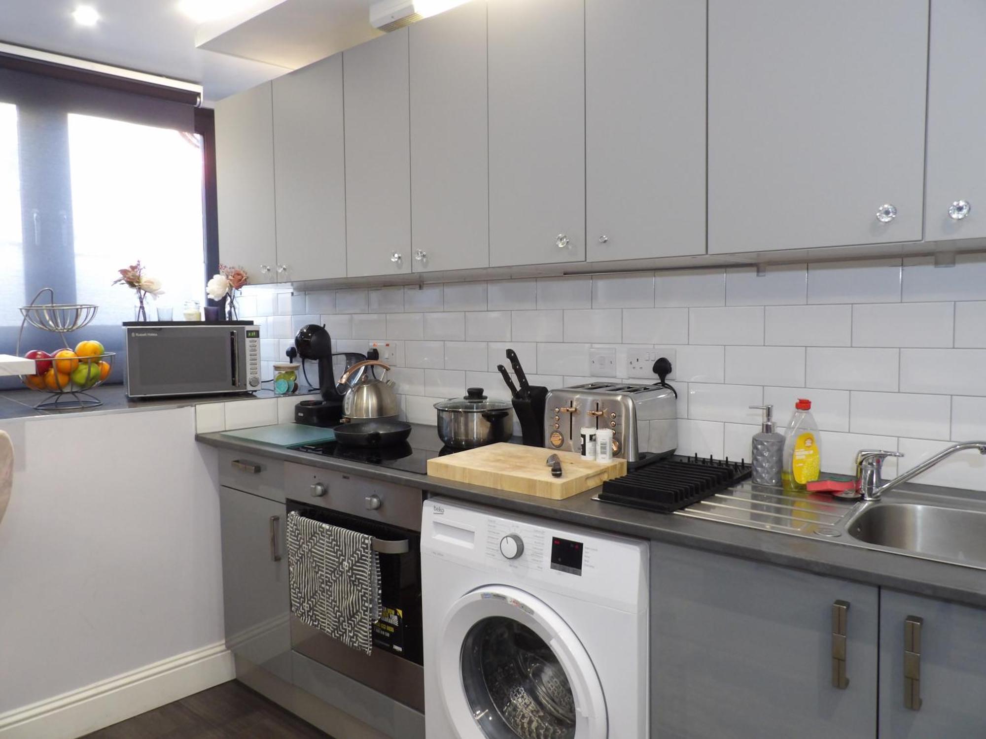 Apartment Convenience, Calm Comfort-- A Stylish One-bedroom Retreat Just 3 Stops From The Heart Of The