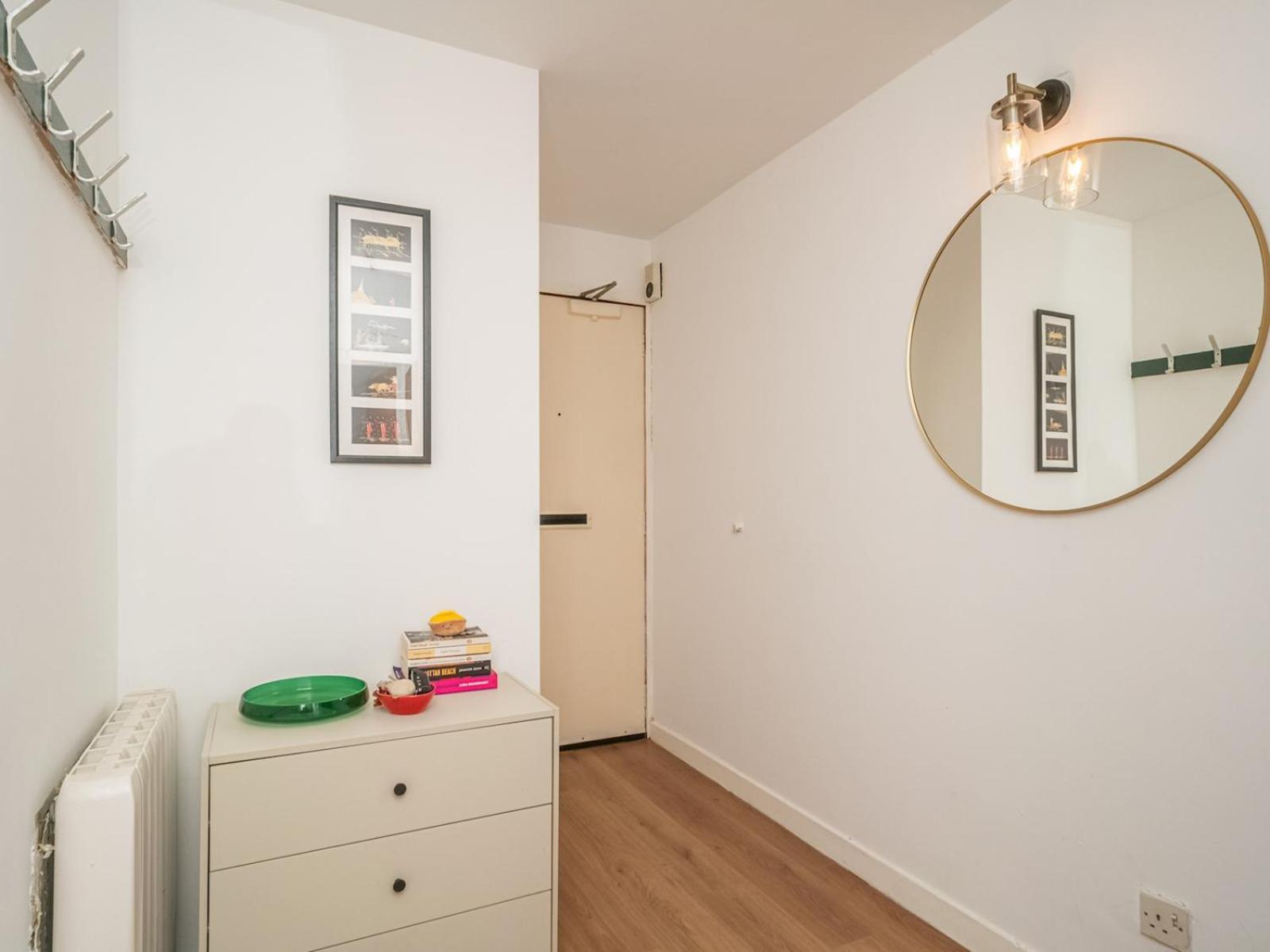 Apartment 1 Bedroom Beachside Pass The Keys
