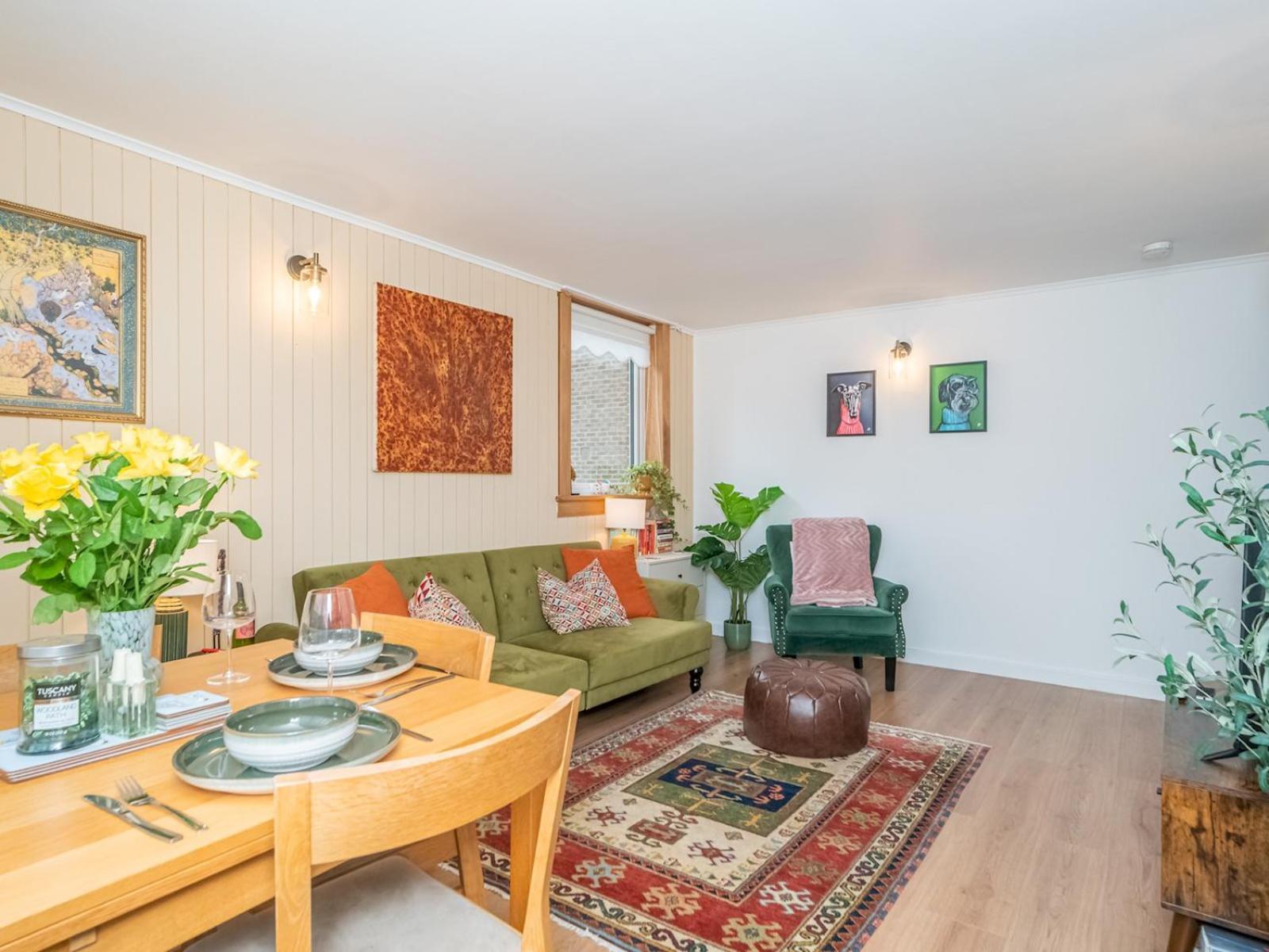 Apartment 1 Bedroom Beachside Pass The Keys *
