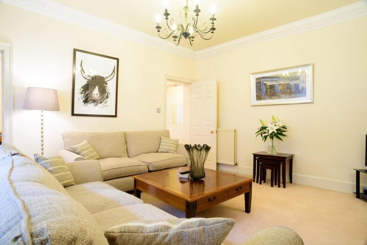Beautiful Georgian 2 Bed Flat Apartment *