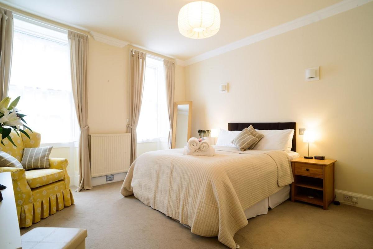 Beautiful Georgian 2 Bed Flat *