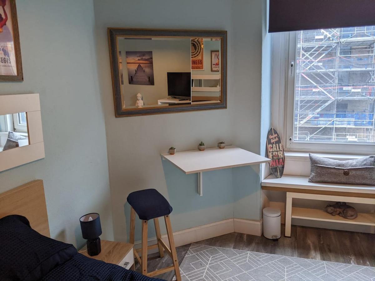 Trendy Historic Flat In Appartement