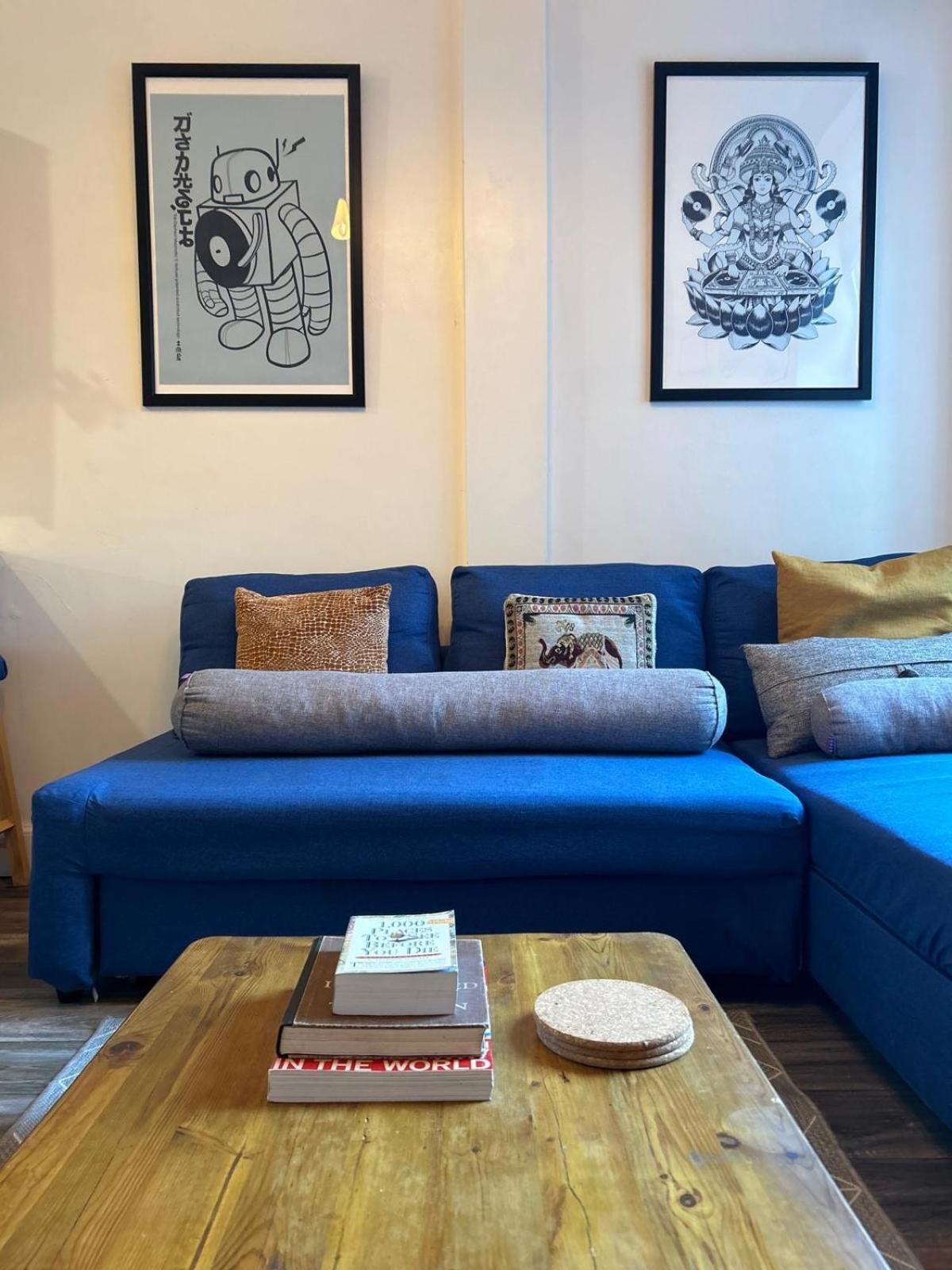 Trendy Historic Flat In Edinburgh