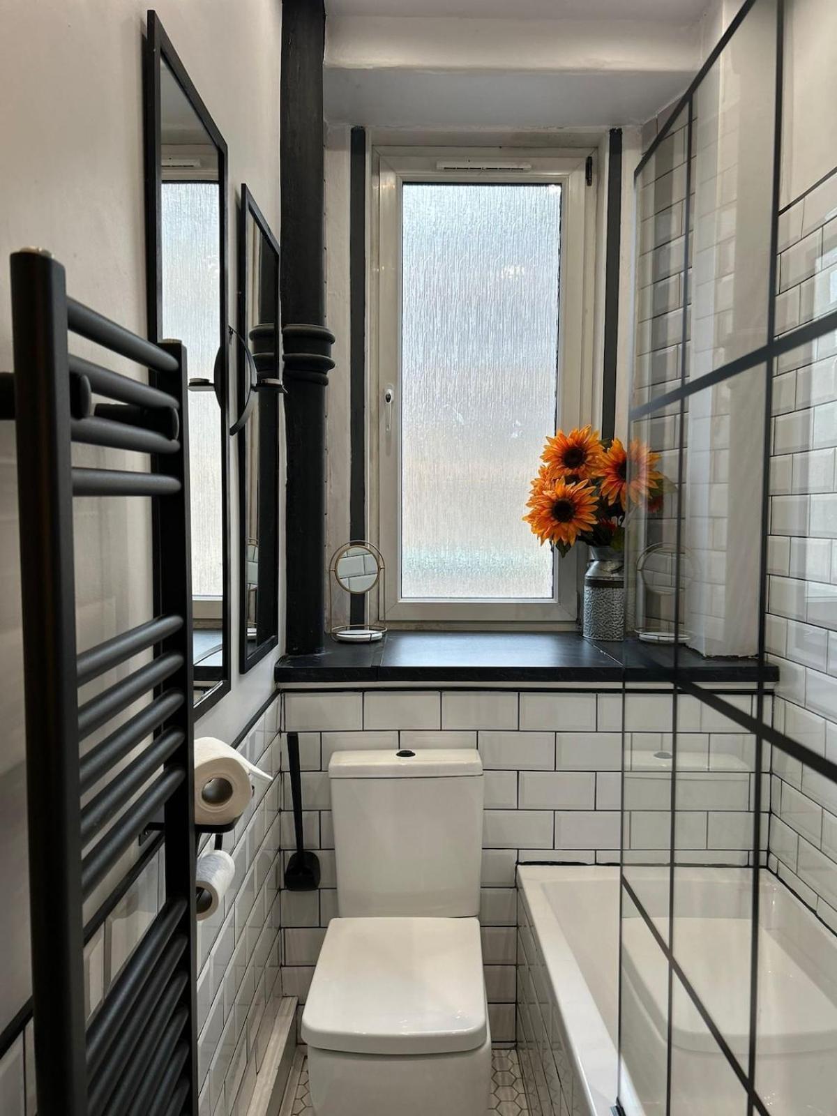 Trendy Historic Flat In Apartment *