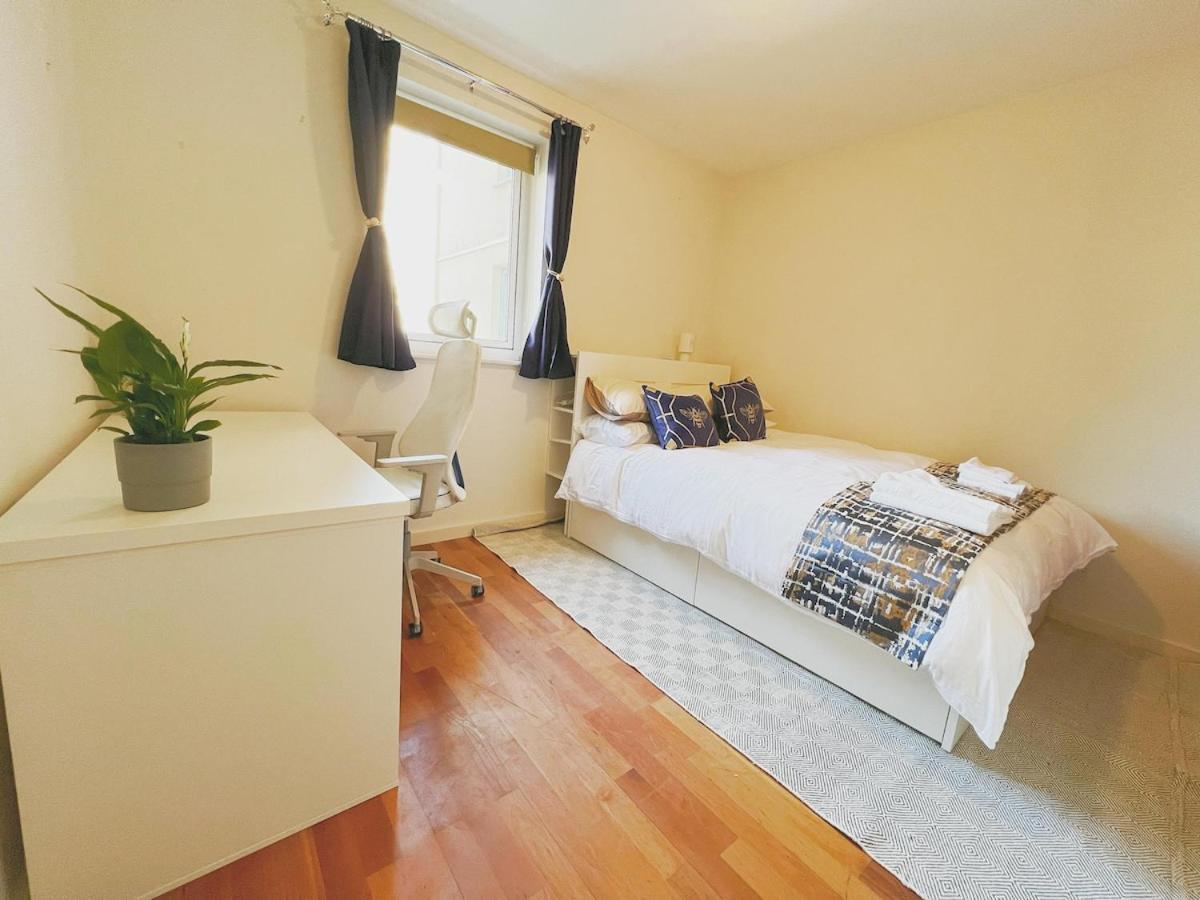 Luxury At Apartment *